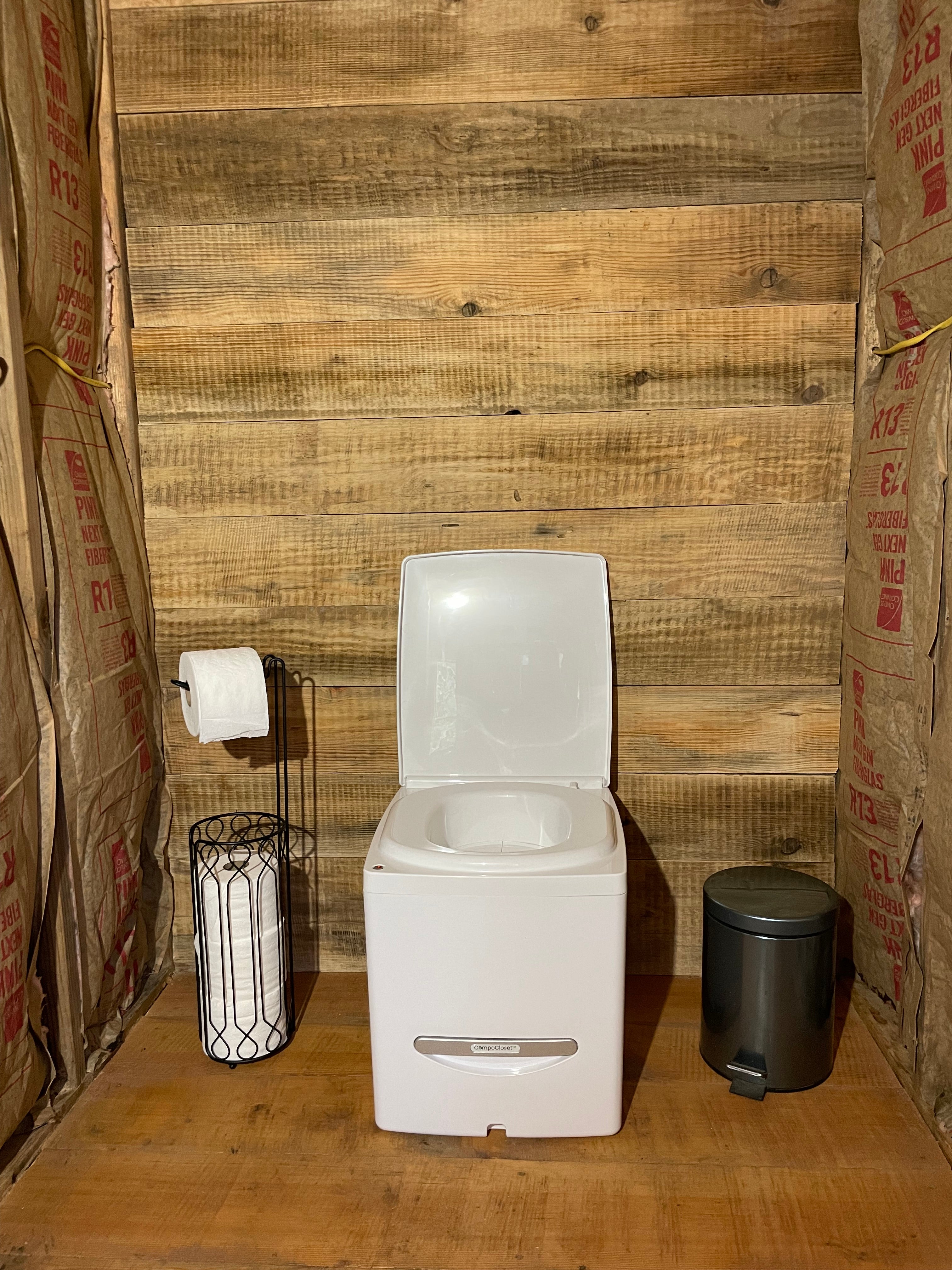 tiny-home-composting-toilet.jpg