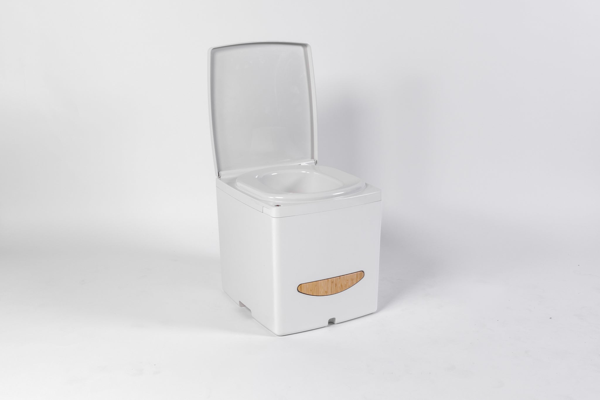Separating Sealing Toilets: What They Are and Why They're Ideal for Portable Use